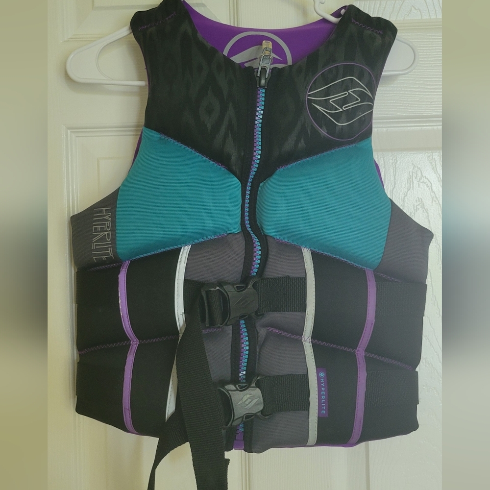 Hyperlite PFD Lifejacket Adult Small